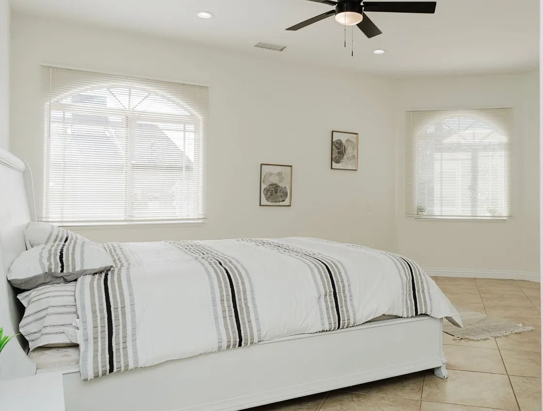 2 bed, 2.5 bath, 1400 sqft, $2,000 — Photo 2