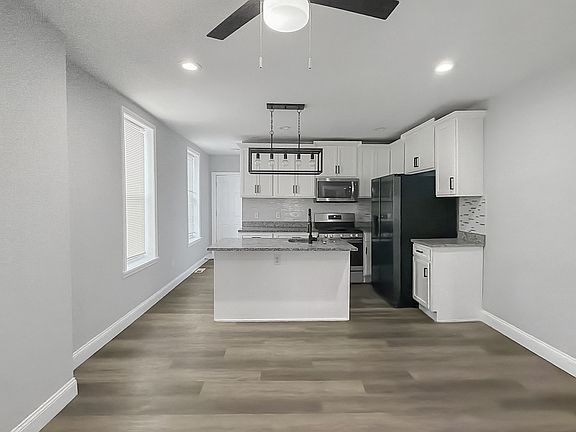 5th image of 733 N Linwood Ave