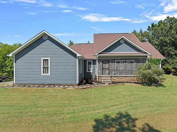 4th image of 429 Beech Grove Rd