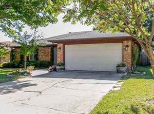 1005 Green Ridge Ter, Saginaw, TX 76179