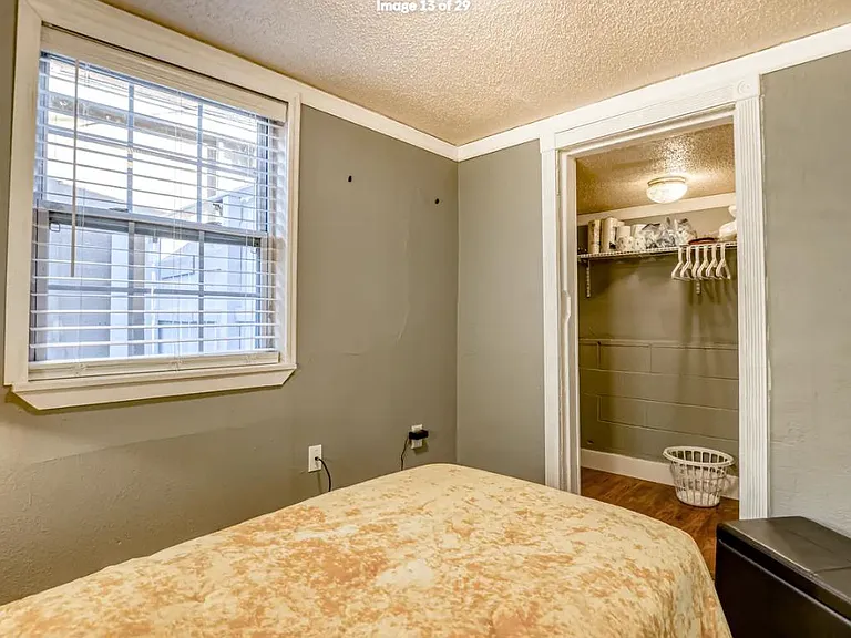 512 Nicoll St — Photo 23
