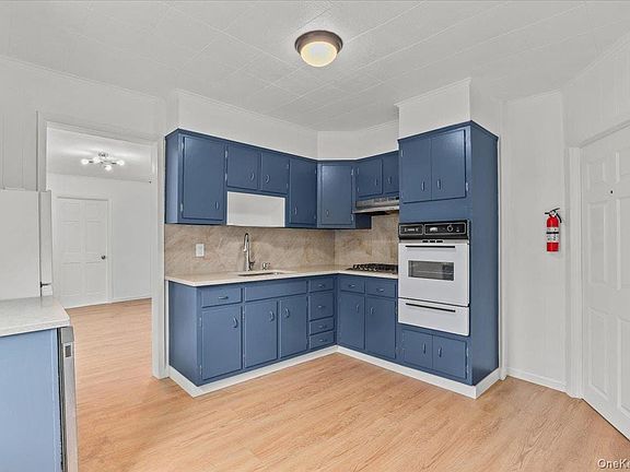 5th image of 152 Summerfield St Floor 1