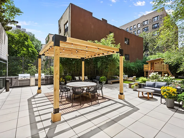 175 W 95th St #4J — Photo 7
