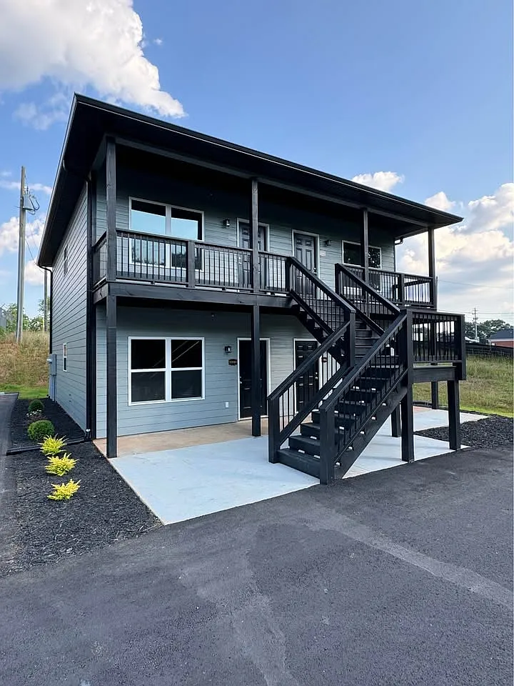 2 bed, 925 sqft, $1,350 — Photo 3