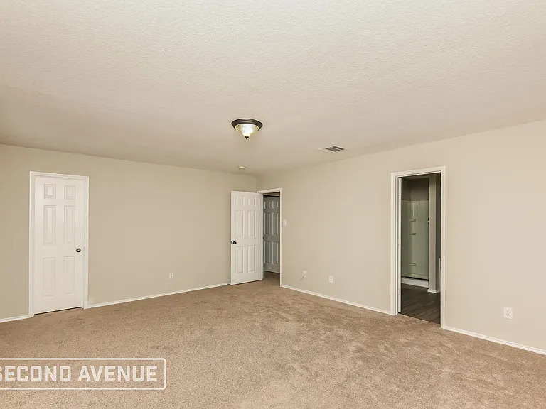 6237 Hereford Dr — Photo 12