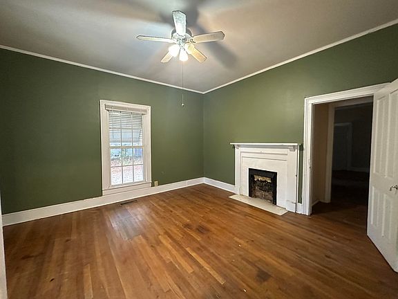 5th image of 251 Ward Avenue