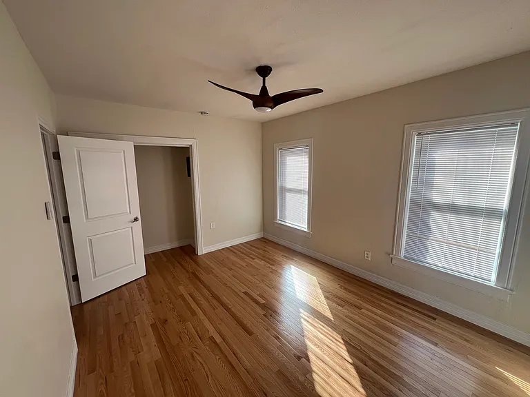 5117 Mission Ave — Photo 12