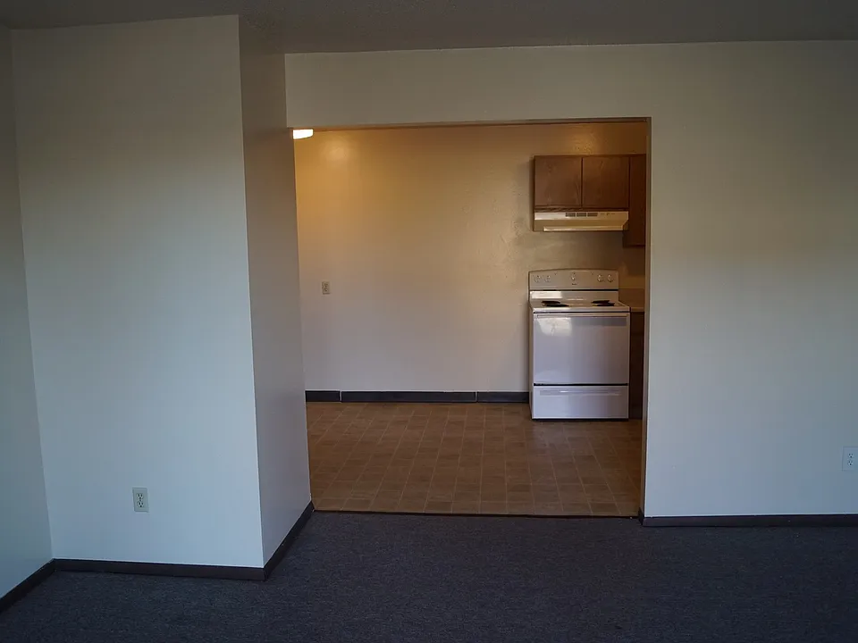 Arnold's Park Apartments