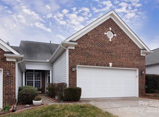 215 Garnet Ct, Fort Mill, SC 29708