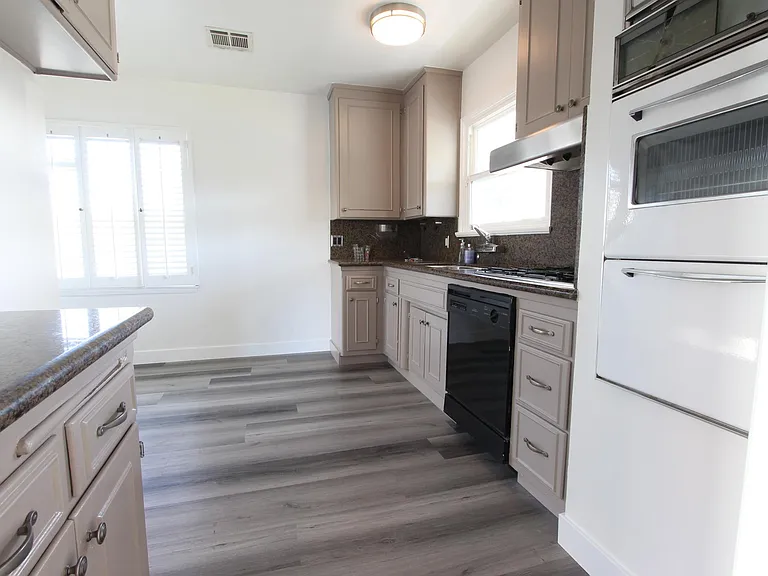 8028 Paso Robles Ave — Photo 12