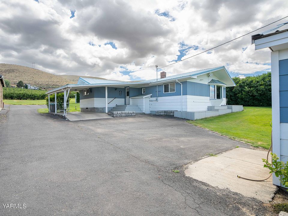 1124 Meadowbrook Rd Yakima WA 98903-1>
