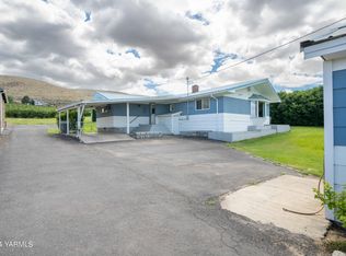 1124 Meadowbrook Rd, Yakima, WA 98903