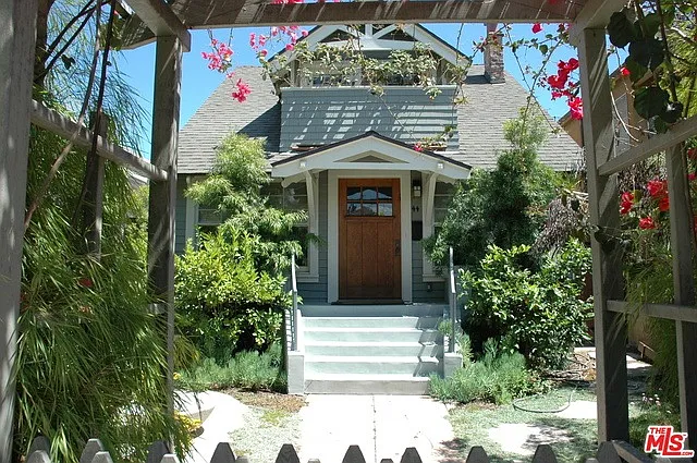 5 bed, 3128 sqft, $12,995 — Photo 2