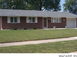 1015 Woodland Dr, Lima, OH 45805