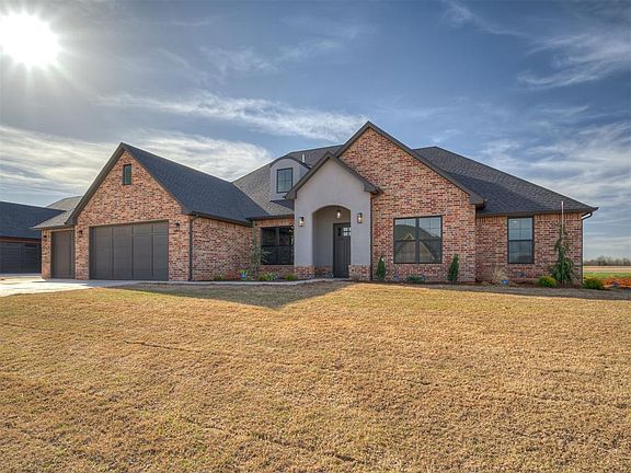 2nd image of 2218 W Cole Dr