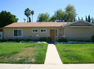 23510 Victory Blvd, Woodland Hills, CA 91367