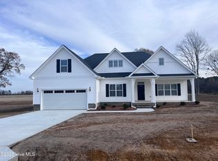 343 Shortleaf Dr, Grimesland, NC 27837