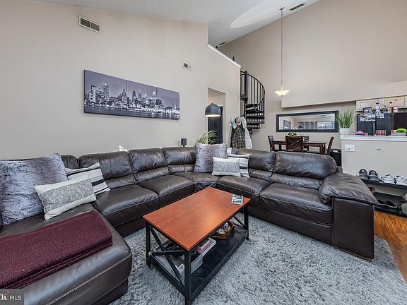 4th image of 1147 Tristram Cir
