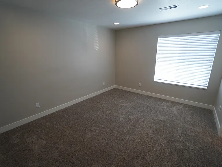 3 bed, 2.5 bath, 1385 sqft, $1,845 — Photo 18