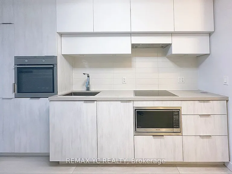 8 Eglinton Ave E #5309 — Photo 4