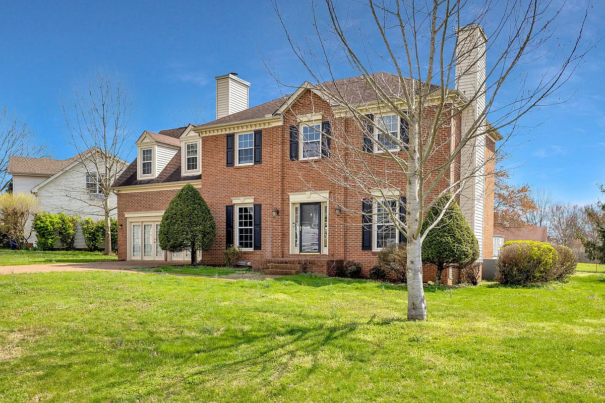 Building Photo - 930 Lawn View Ln