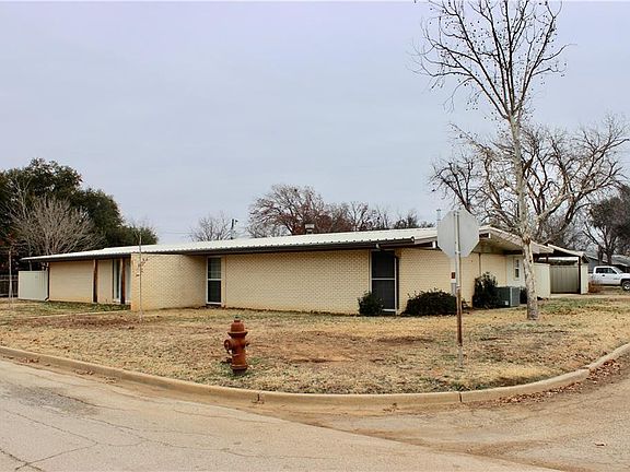 2nd image of 500 Mistletoe St
