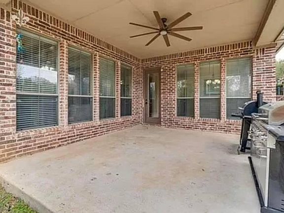 3rd image of 3233 Shadow Wood Cir