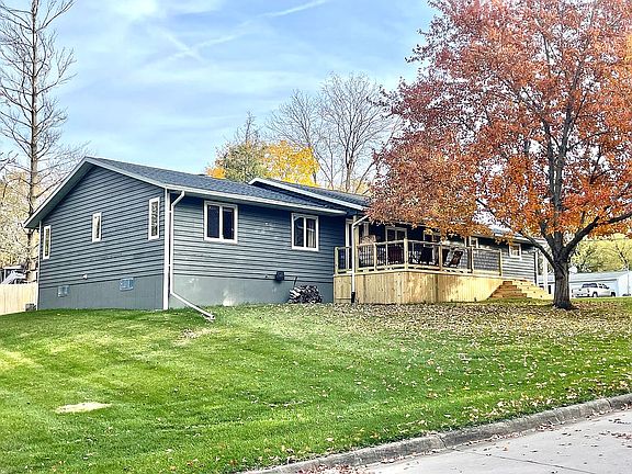 2nd image of 1101 Wedgewood Cir