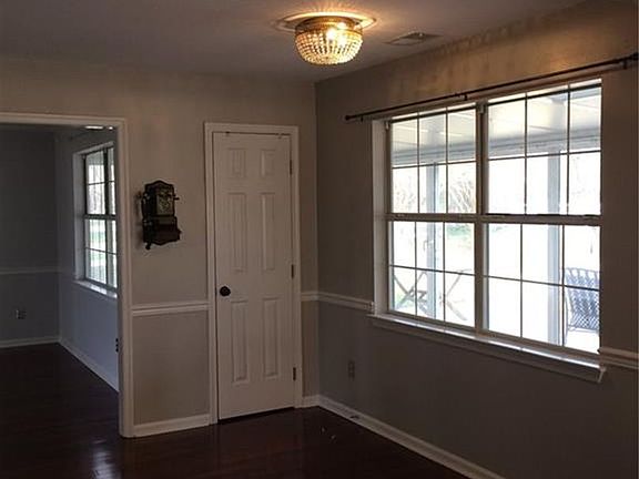 5th image of 2712 Fayette Ct