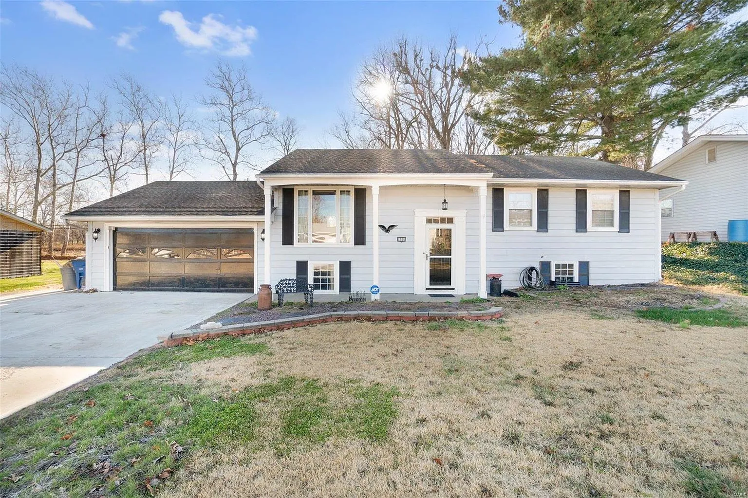 1506 Belleau Lake Dr photo 1