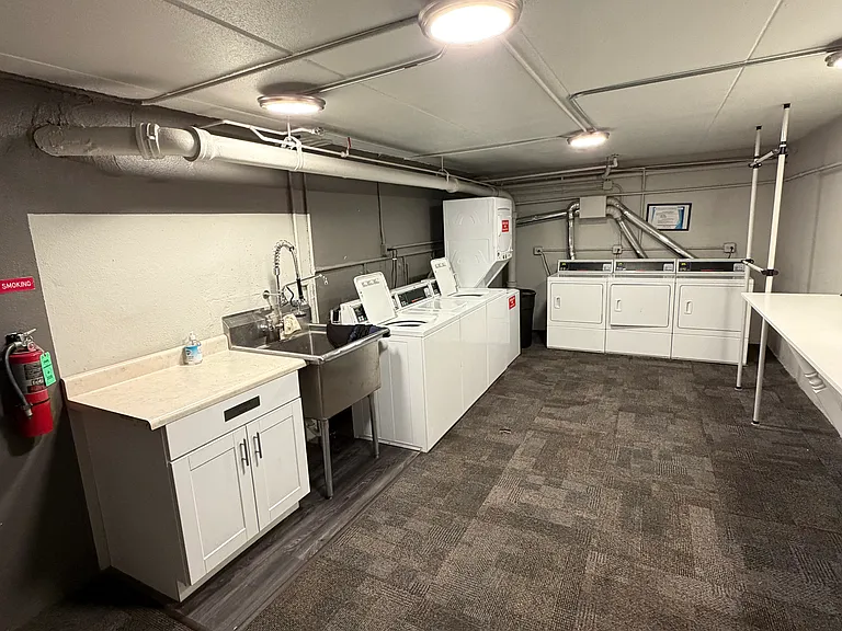 Grove Tower Lofts — Photo 3