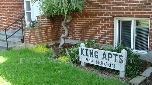 1944 Hudson St #11 Photo 1