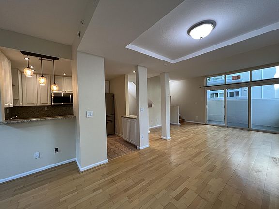 2nd image of 334 Dunsmuir Ter Unit 6