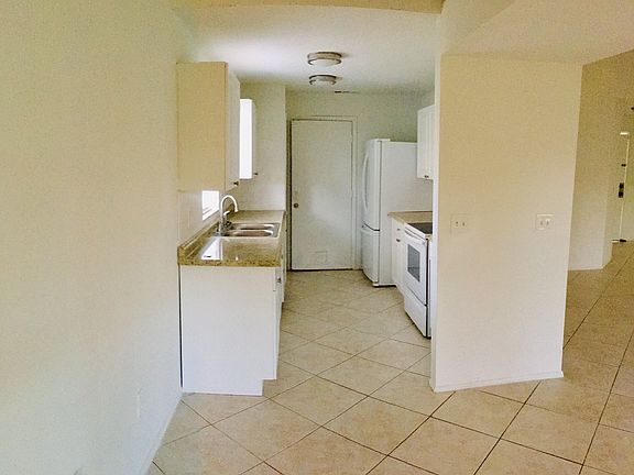 4th image of 7021 Hollowell Dr