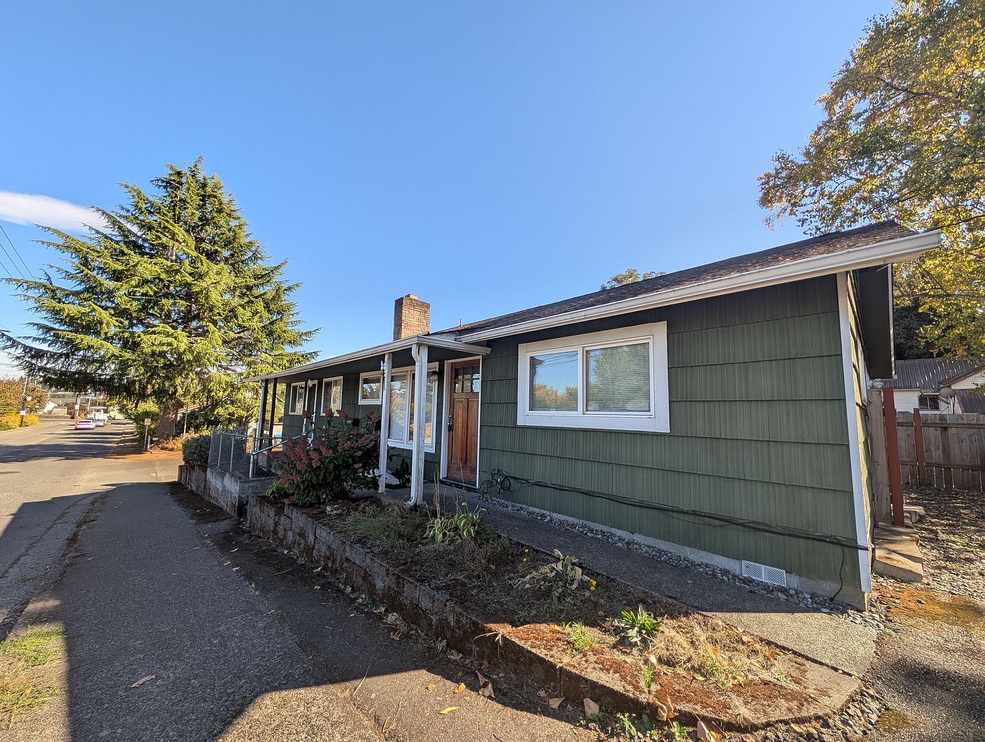 1107 13th St E, Bremerton, WA 98337 | Zillow