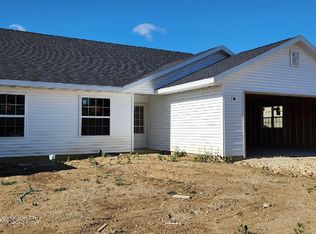 216 Betzer Rd, Delavan, WI 53115