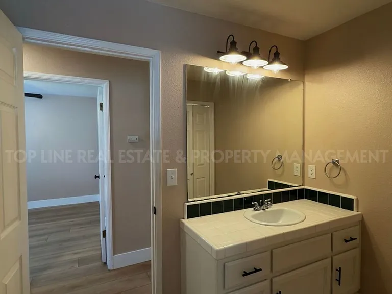 520 Pepper Dr — Photo 6