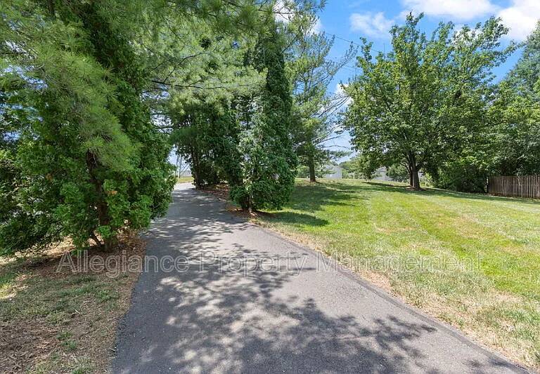 8073 Morning Meadow Ct — Photo 37