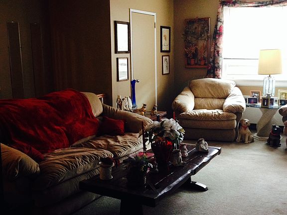 3rd image of 7824 226th St