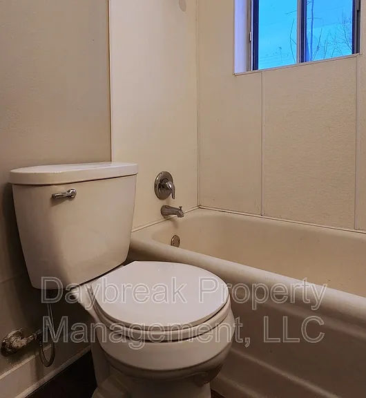1258 10th St N #2 — Photo 10