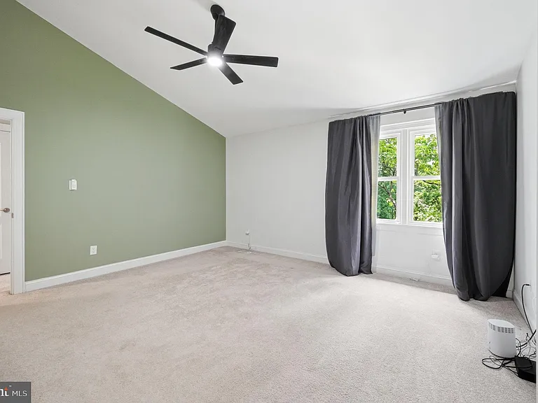 5610 Cavalier Woods Ln — Photo 29