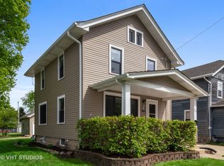 700 5th St, Aurora, IL 60505