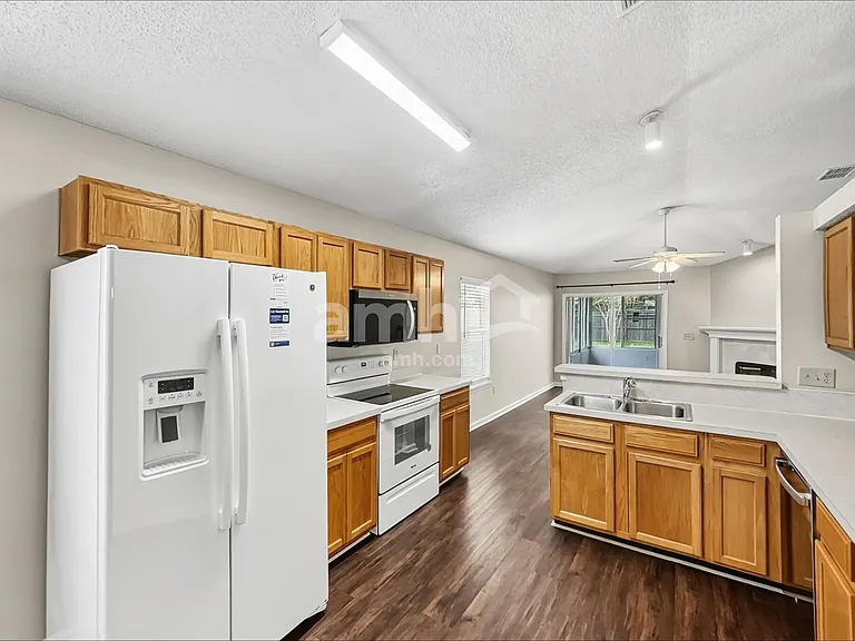 2708 Secret Harbor Dr — Photo 3