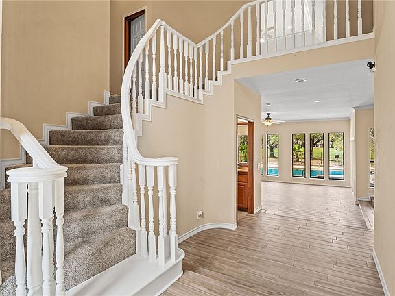 5th image of 505 Spyglass St