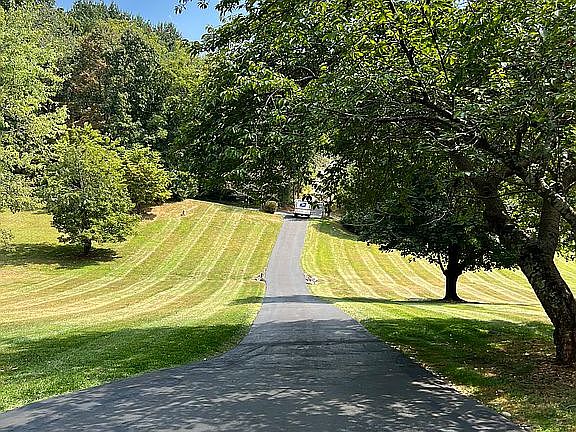 Driveway to road