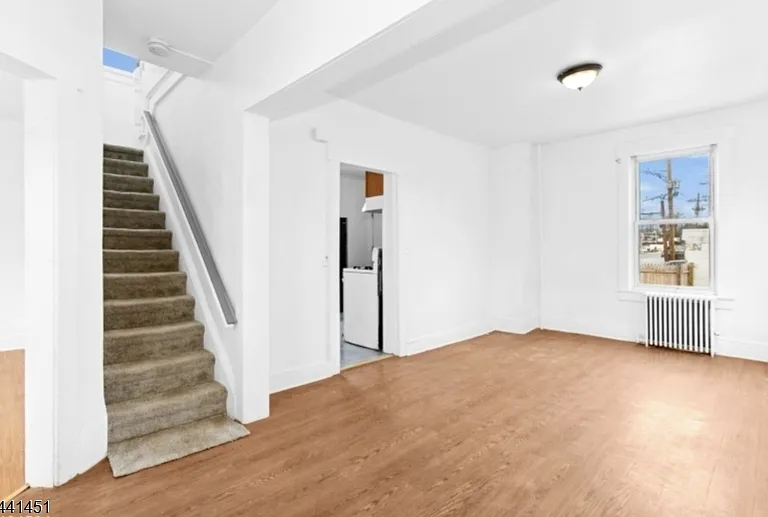 162 W 2nd Ave — Photo 3