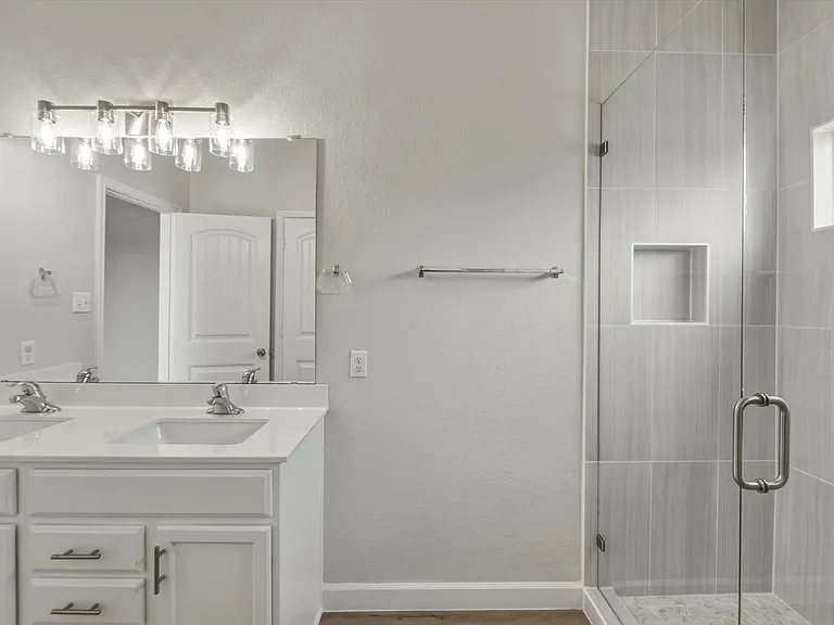 301 Serpentine Ln — Photo 19