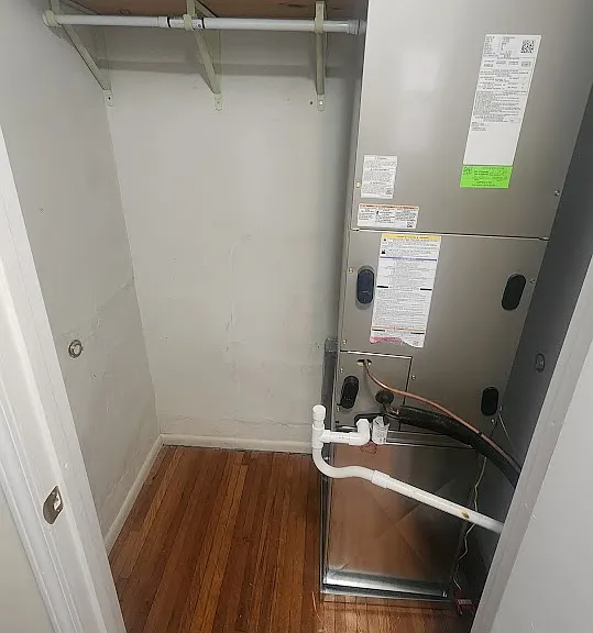 921 De Mun Ave #2S — Photo 10