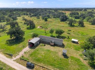 1029 Postert Ln, Floresville, TX 78114
