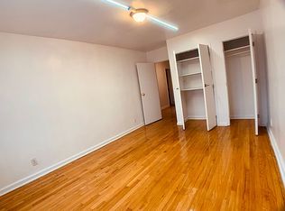 21-40 Steinway St #4C, Astoria, NY 11105